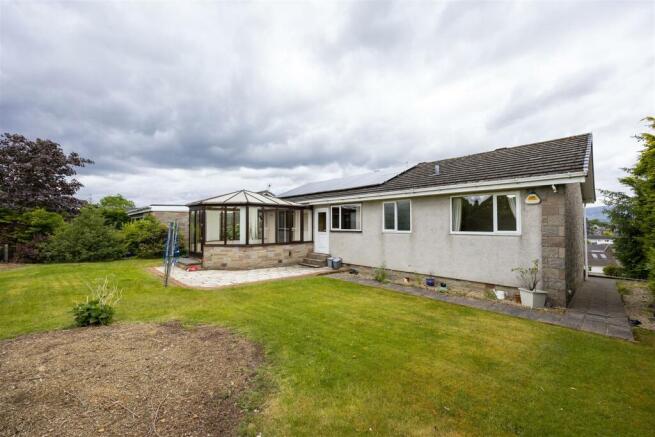 35_ANNE_CRESCENT_LENZIE_008.JPG