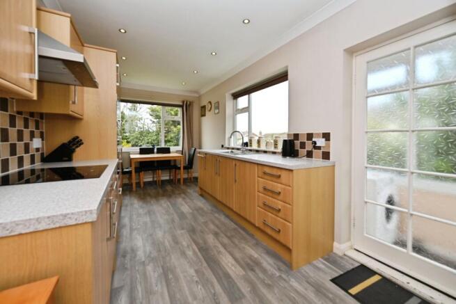 3 bed Semi-Detached Bungalow for sale Image 5