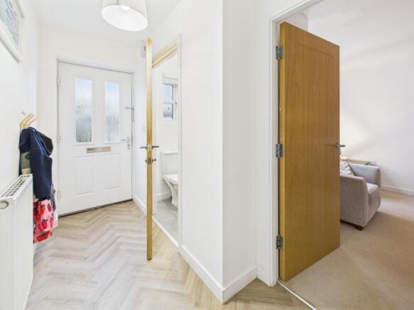 4 bed Semi-Detached for sale Image 9