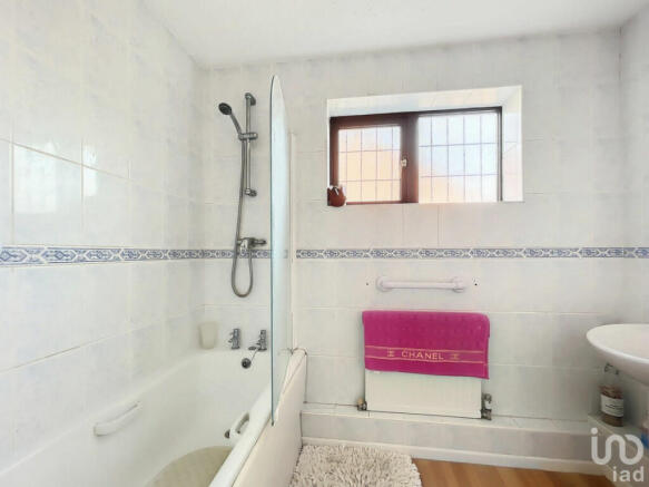 Photo 12