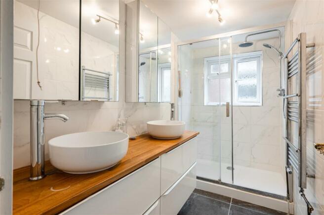 Shower Room.jpg