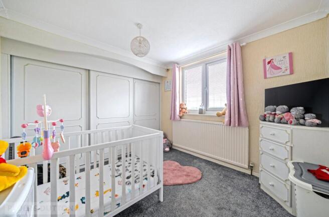 3 bed House for sale Image 9