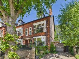 17, Thyra Grove, Nottingham NG3 5GY