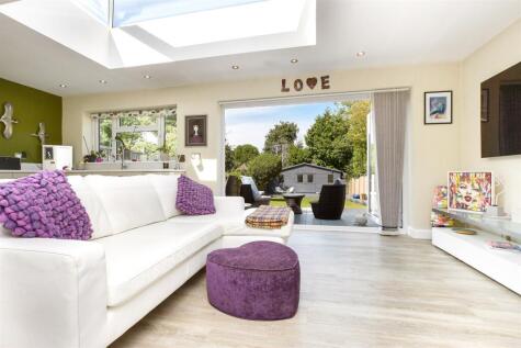 Stratton Avenue, Wallington, Surrey