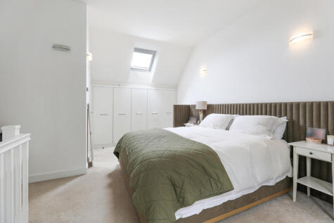 Tyrell Way, Horley, Surrey, RH6