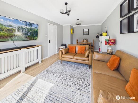 LIVING/DINING ROOM