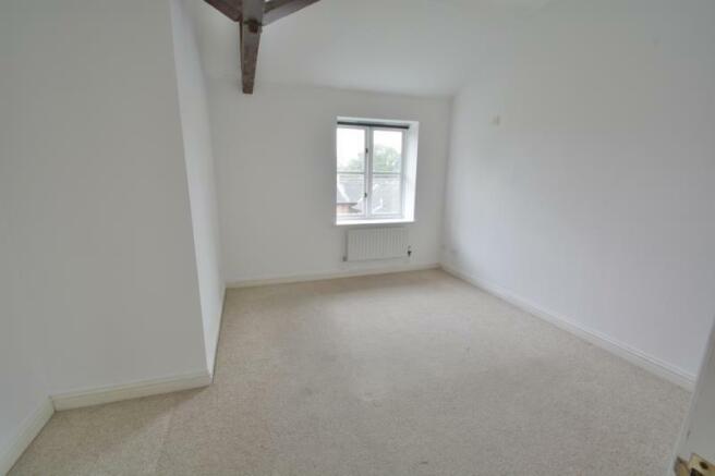 8473d Bedroom a_med.jpg