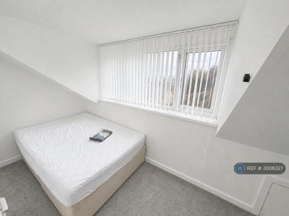 1 bed House Share to rent Image 5