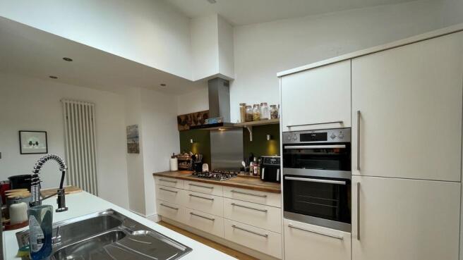 3 bed Terraced for sale Image 6