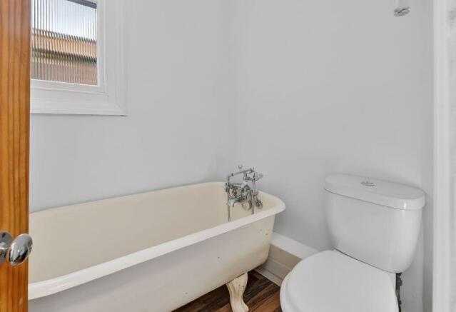 4 bed Terraced for sale Image 10