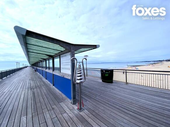 Bosombe Pier & Beach