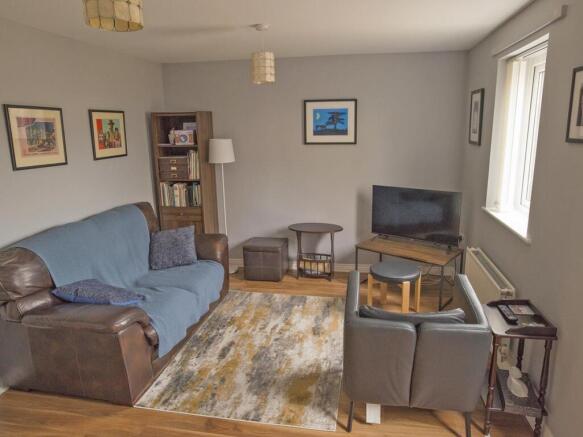 Polperro Place 5 - Lounge 1.jpg