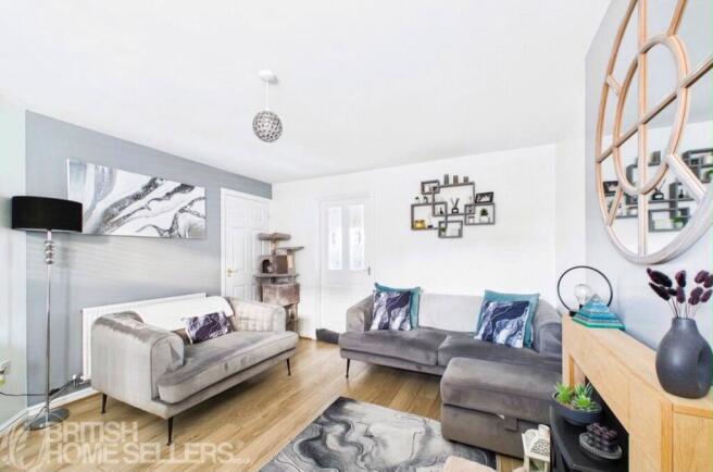 4 bed Semi-Detached for sale Image 7