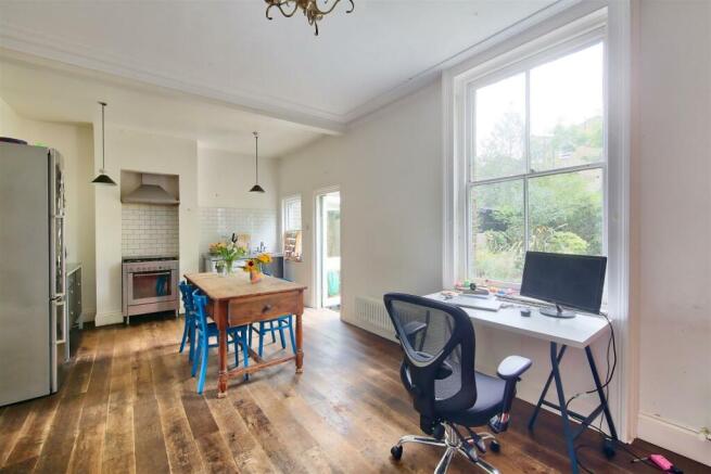 Kitchen-full.jpg