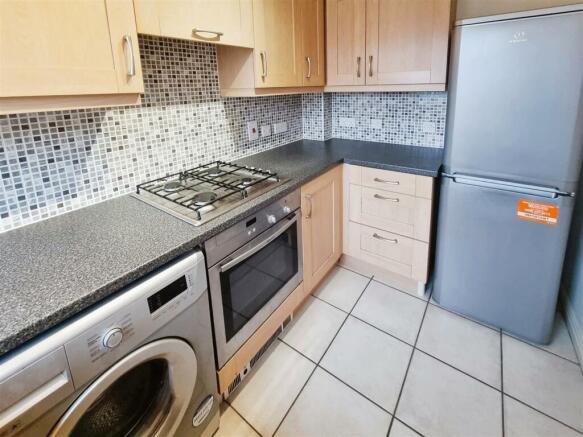 www.primechoiceproperties.co.uk-rushden estate age