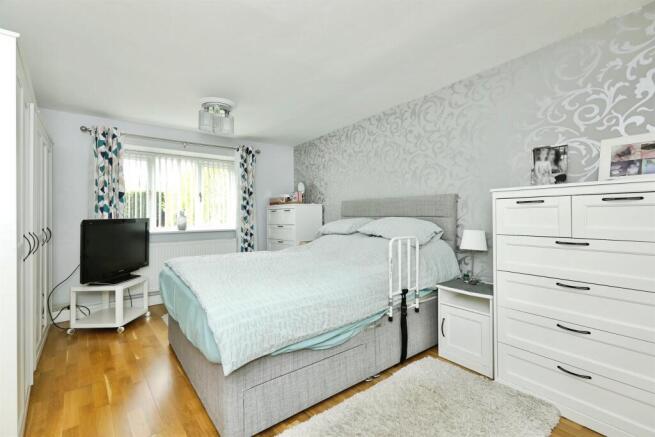 3 bed Barn Conversion for sale Image 12