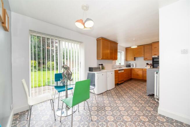 Dining kitchen