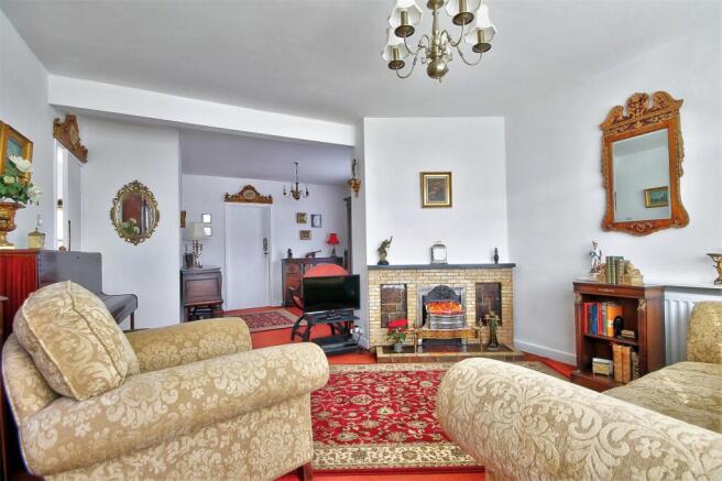Lounge 2