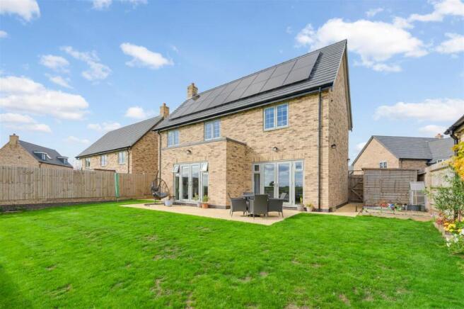 16 Redfern Road, Oakthorpe