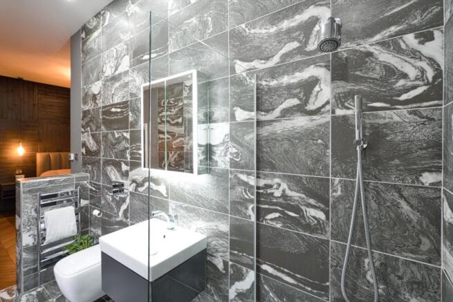 En Suite Further Vie