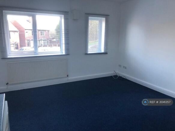 1 bed Flat to rent Image 5