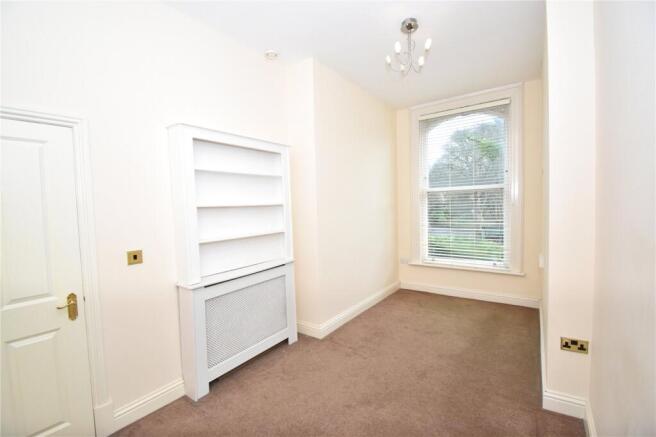 2 bed Apartment for sale Image 7