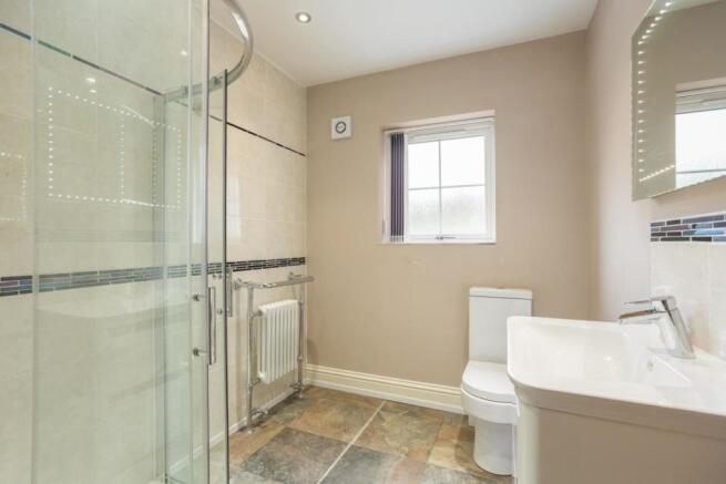 Poppy Meadows Bathroom.jpg