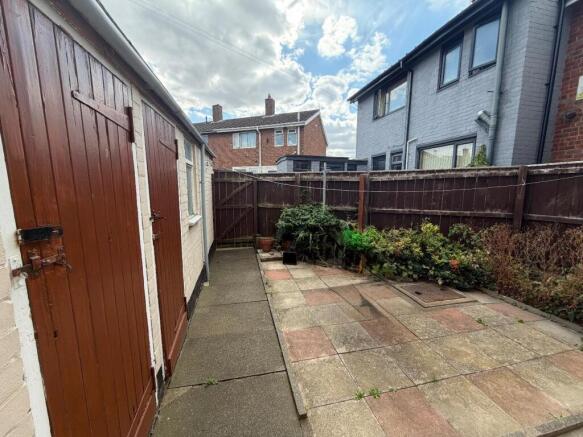 3 bed Terraced for sale Image 11