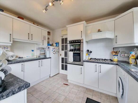 Kitchen: