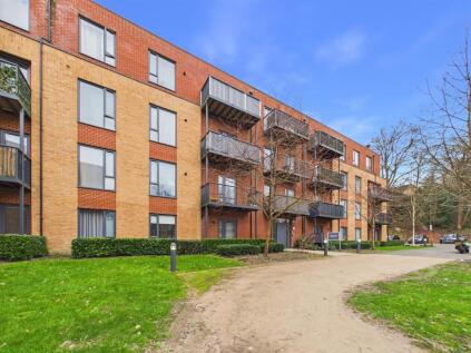 Iron Railway Close, Coulsdon