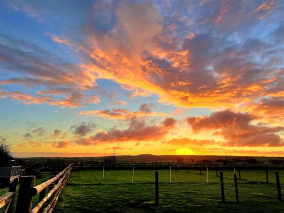 Moorlands36a sunrise.jpg