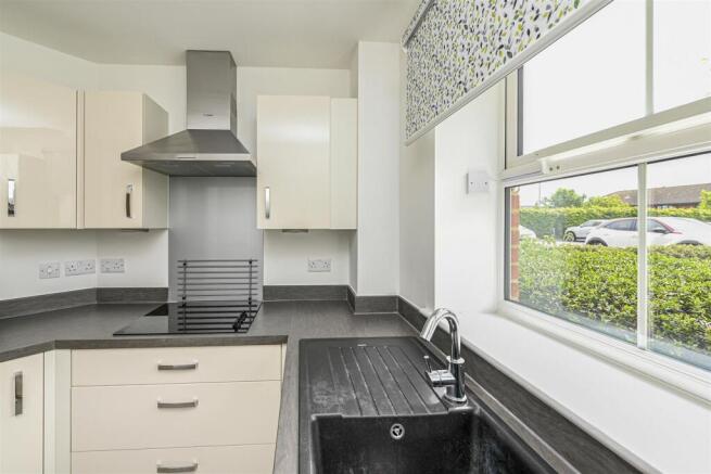 16elg003.jpg