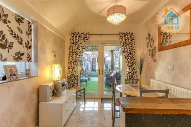 DINING AREA:
