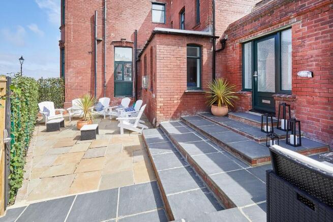2 bed Semi-Detached for sale Image 2