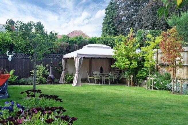 LANDSCAPED GAR...