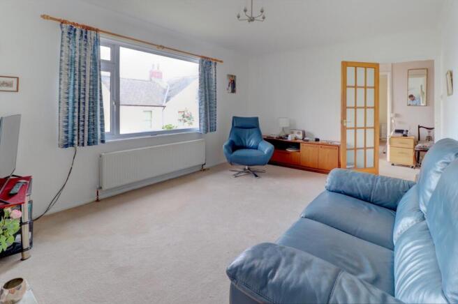 Lounge ii.jpg