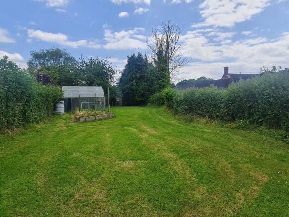 Garden - Bakery Cottage.jpg