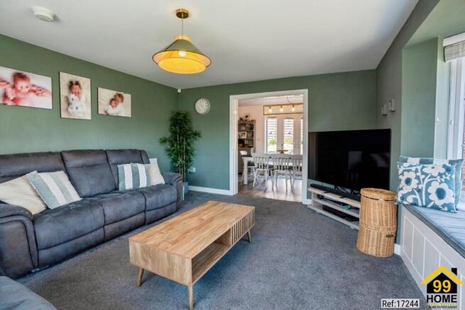 4 bed Detached for sale Image 5
