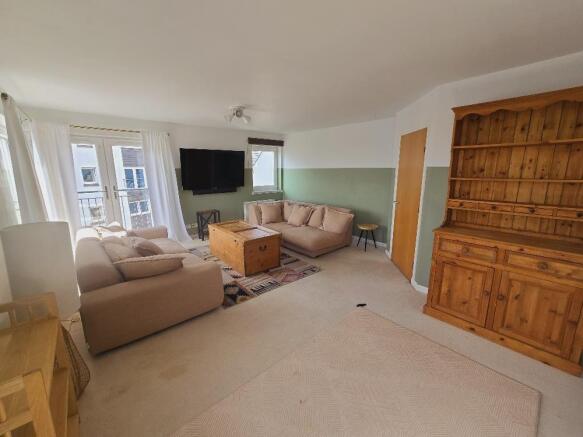 Lounge 2