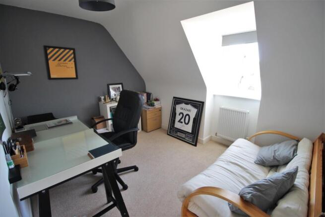 Study / Bedroom 5