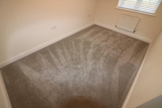 3 bed Semi-Detached to rent Image 12
