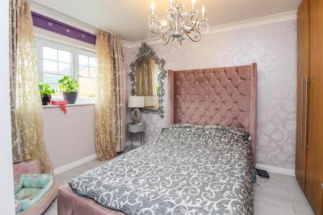2 bed Semi-Detached for sale Image 7