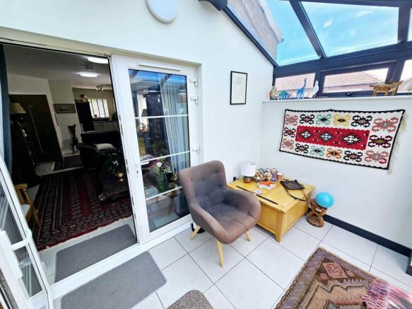 2 bed Semi-Detached Bungalow for sale Image 7