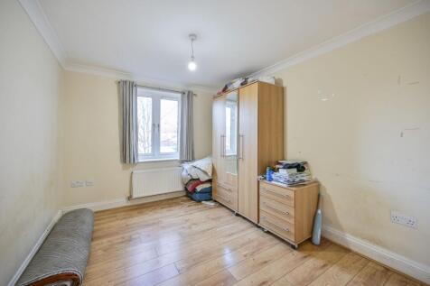 Blacksmiths Court, 98 Green Lanes, London, N13, Palmers Green, London, N13