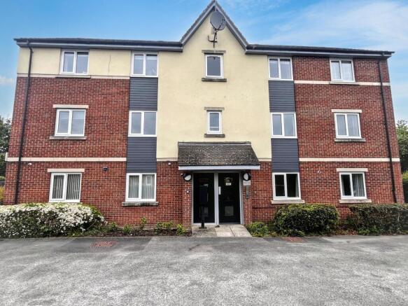 2 bed Flat for sale Image 12