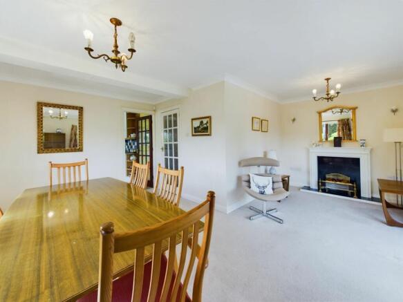 DINING ROOM/SNUG