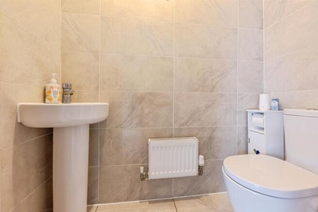 4 bed Detached for sale Image 10