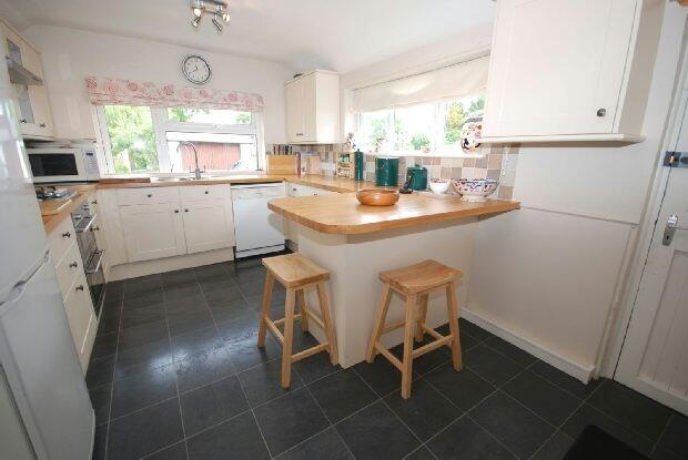 Kitchen/Breakfast Ro