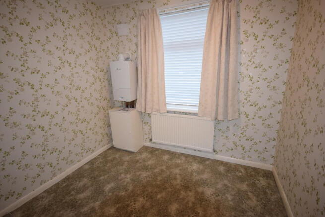 BEDROOM 2