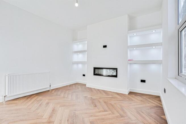 3 bed Terraced for sale Image 7
